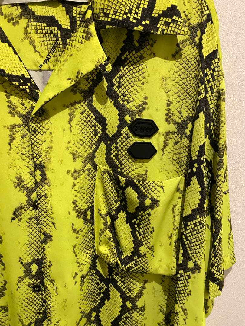 サイズXL off-white snakeshirt