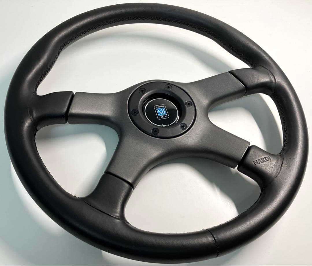 NARDI ナルディ GARA4 ステアリング36cm/ホーンボタン/MOMO