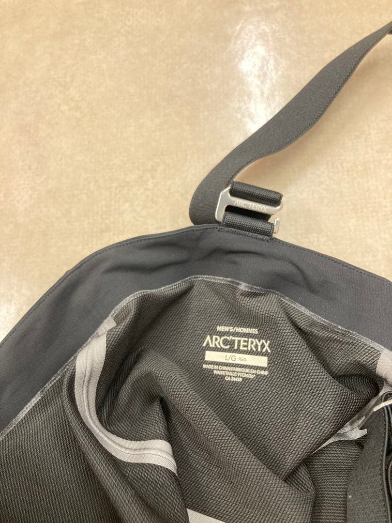 値下げ。アークテリクス ラッシュ ビブ ブラック Lサイズ