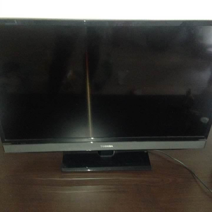 32インチ液晶テレビ