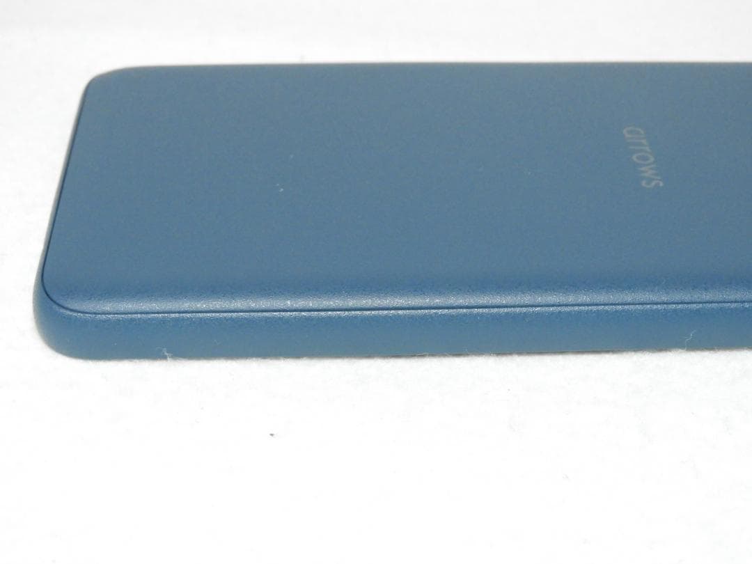 良品 FCNT arrows We2 F-52E ネイビーグリーン SIMフリー