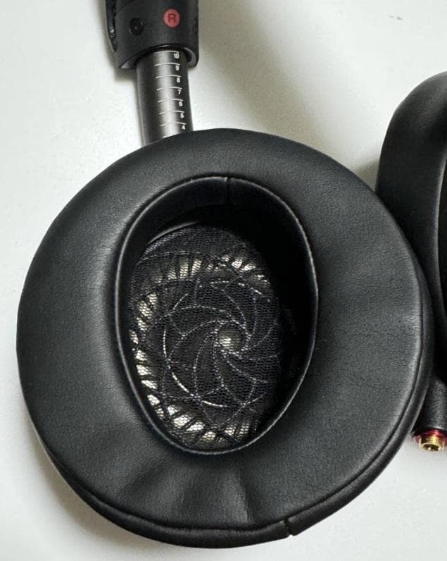 SONY MDR-Z7M2＋MUC-B20SB2+Geekriaケース