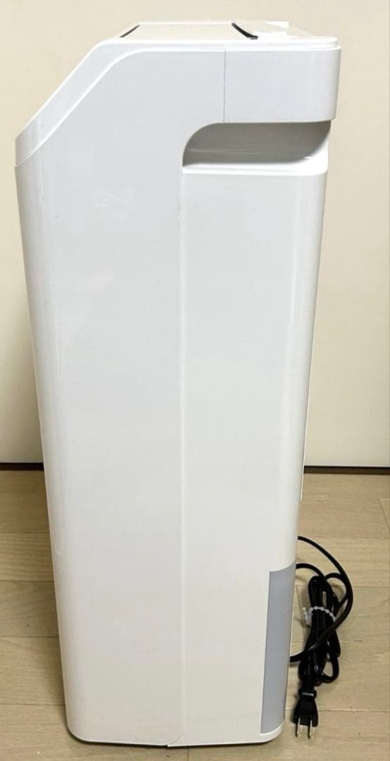 【未使用に近い・本日限定値下価格】コロナ 衣類乾燥除湿機 CD-WH1823-W