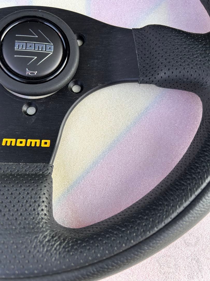 momo ステアリング TEAM 300