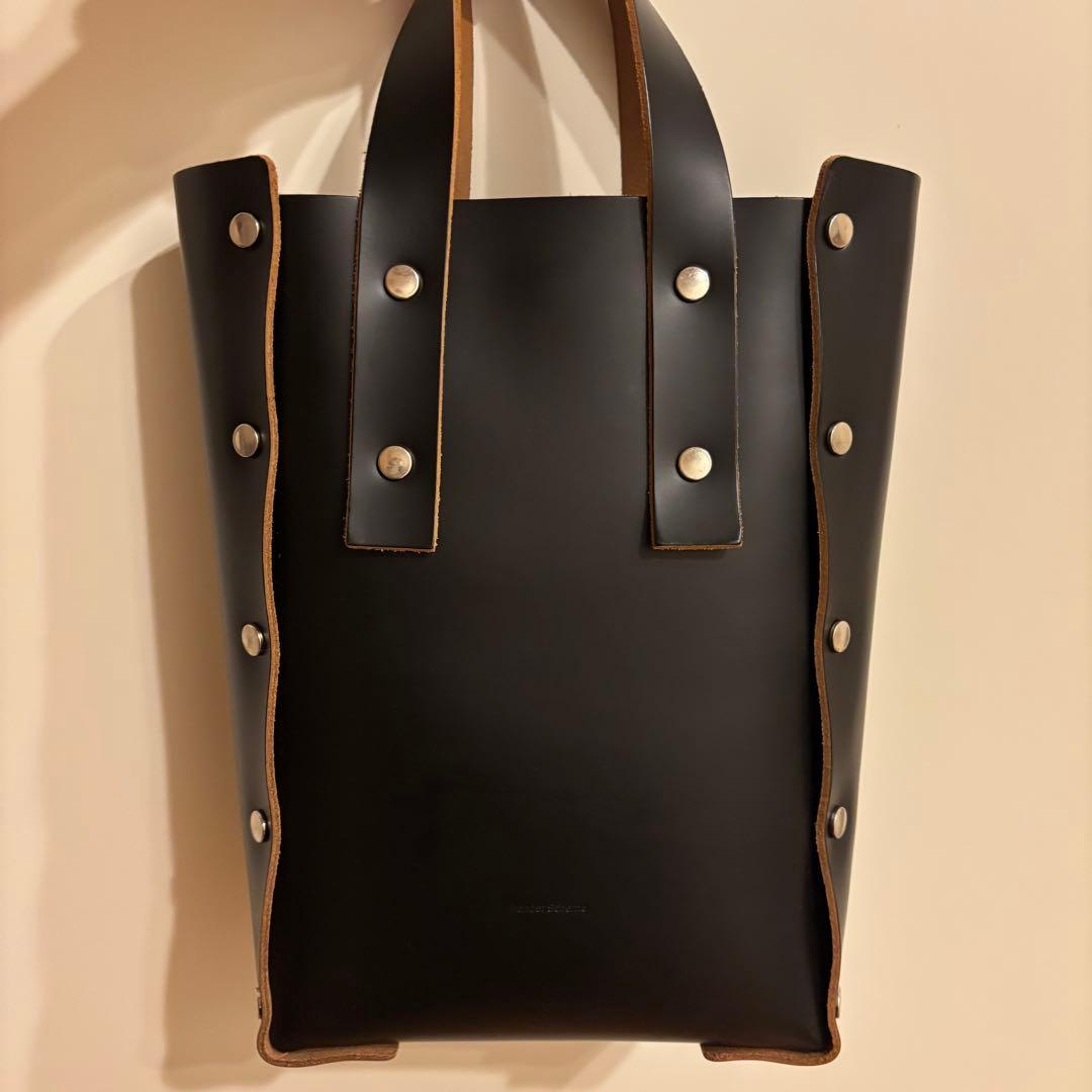 Hender Scheme ブラックレザートートバッグ　Sサイズ