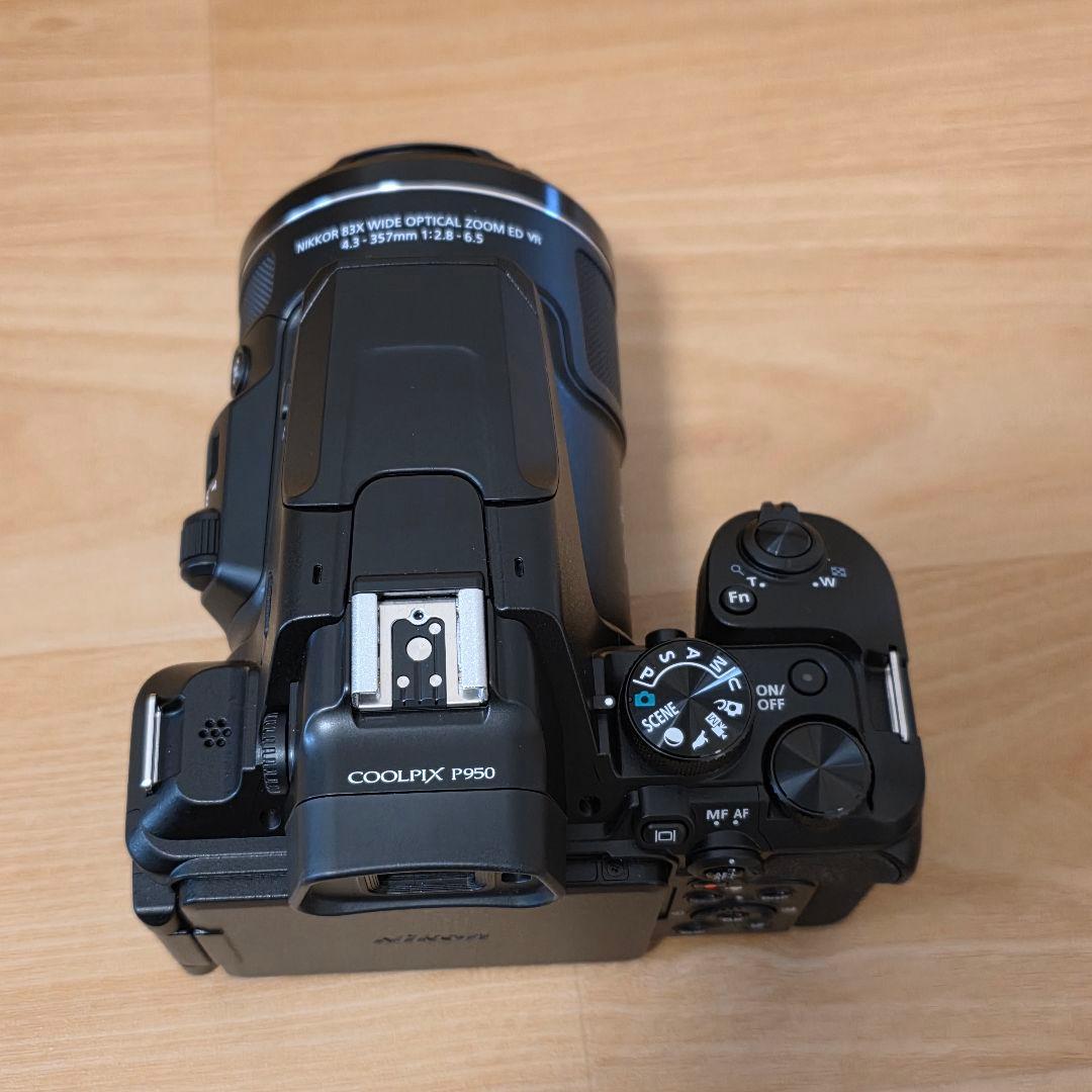 Nikon COOLPIX P950 純正セミソフトケース付き