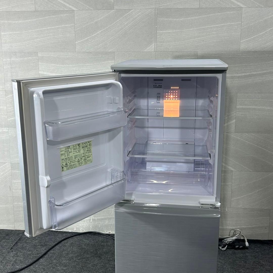SHARP 冷蔵庫 SJ-D14A-S 137L 小型 単身用 d4453
