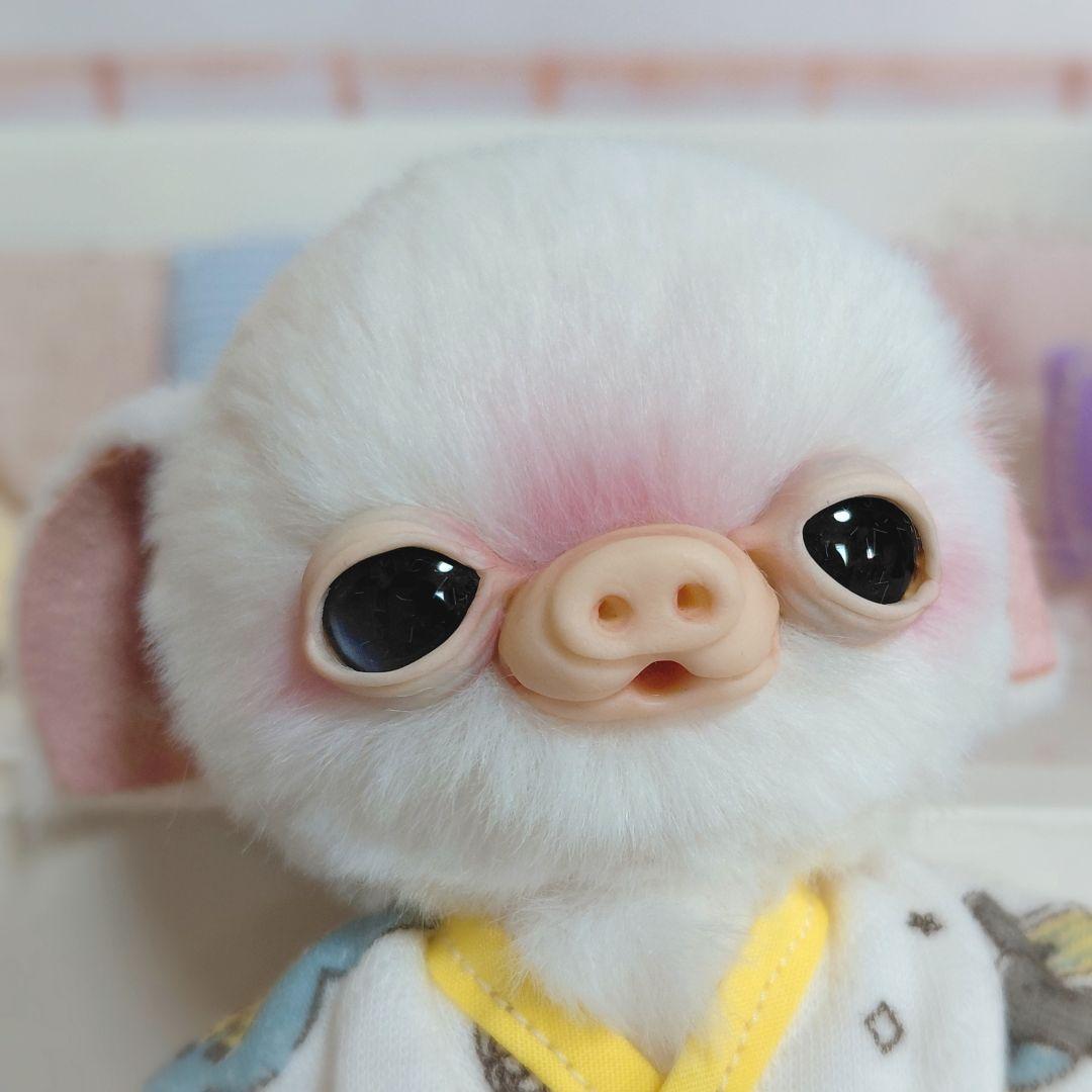 ミニブタちゃん　アートドール　ぬいぐるみ