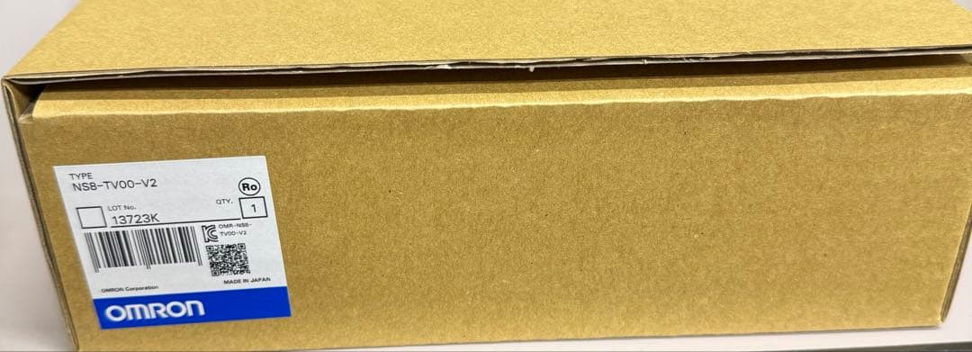 【新品未使用未開封】オムロン製タッチパネル　NS8-TV00-V2