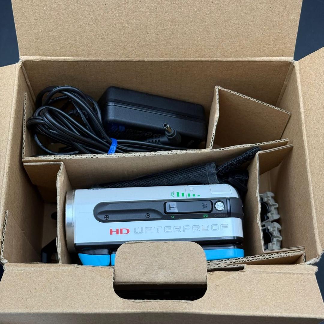 Sanyo Xacti DMX-WH1E ブルー　箱付き