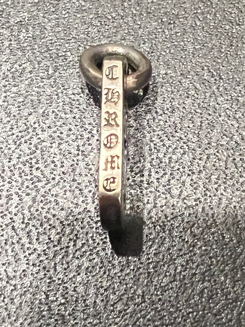 タイニーカットアウトクロス 最終値下げ