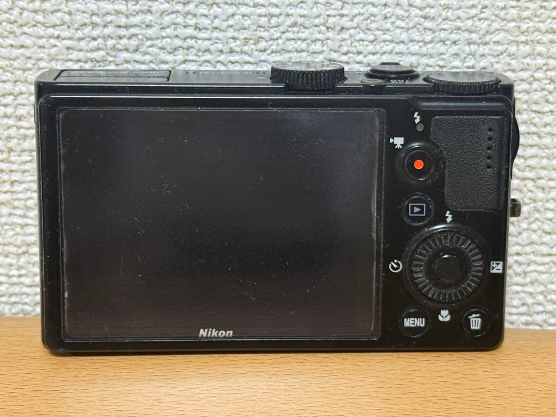 Nikon COOLPIX P300ブラック デジカメ バッテリー 充電ケーブル