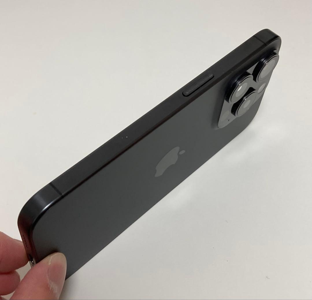 iPhone 15 pro 128GB SIMフリー　ブラックチタニウム