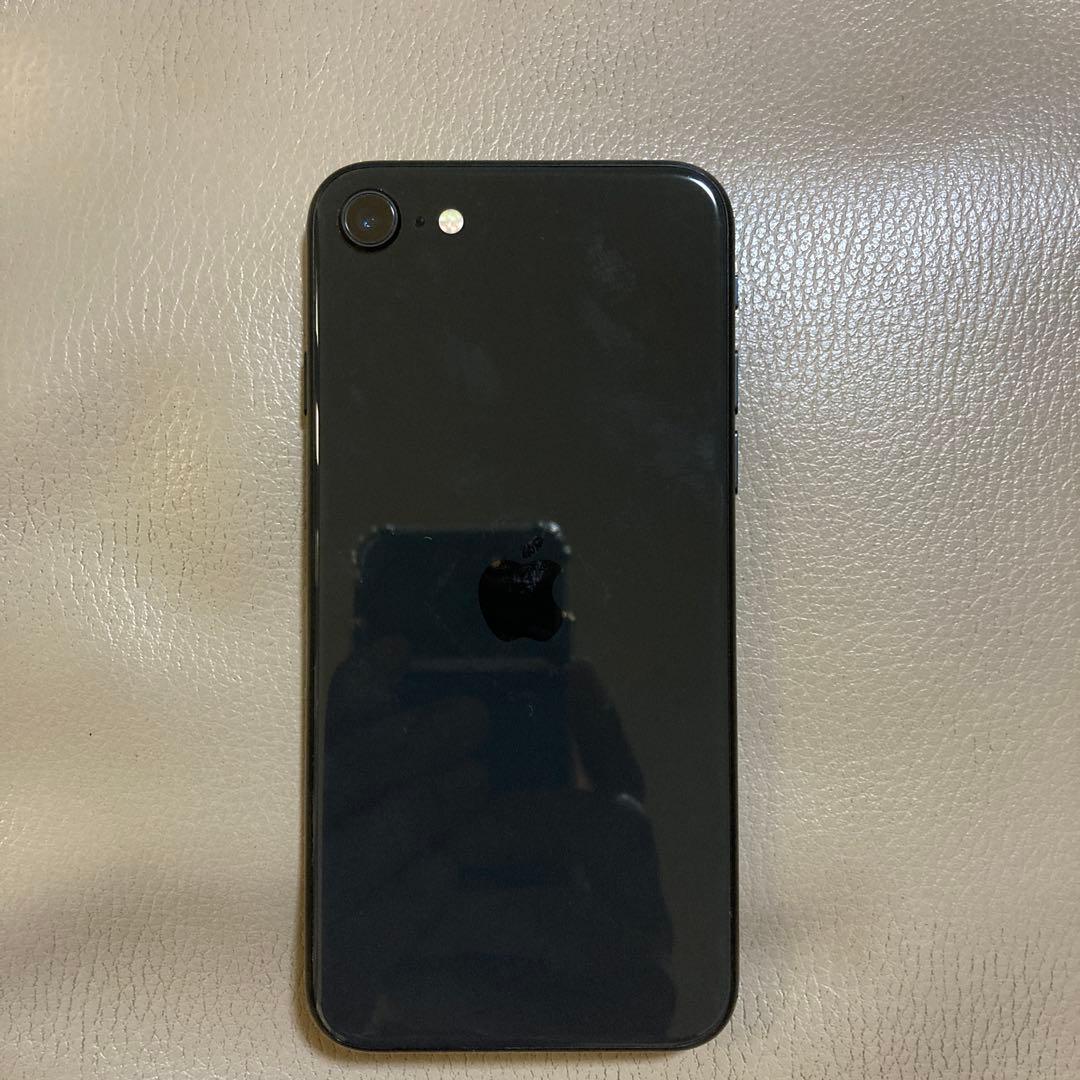 iPhone se第2世代（64GB・ブラック） SIMフリーバッテリー79%