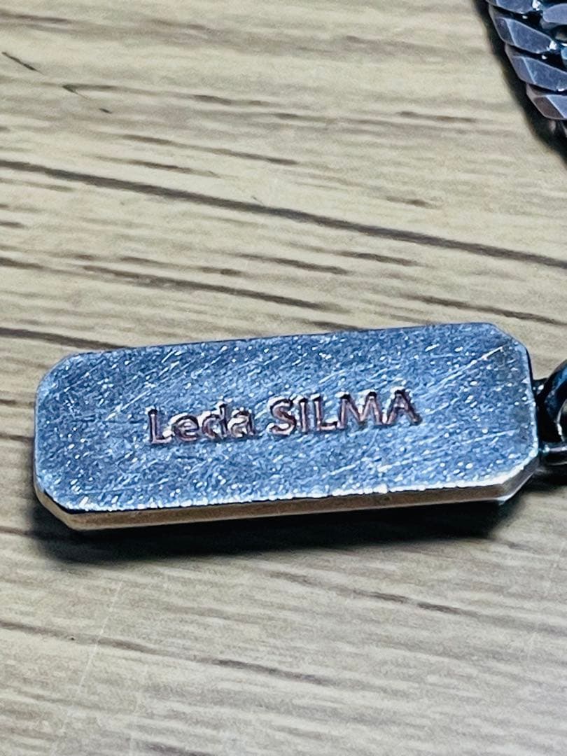 レダシルマ ネックレス