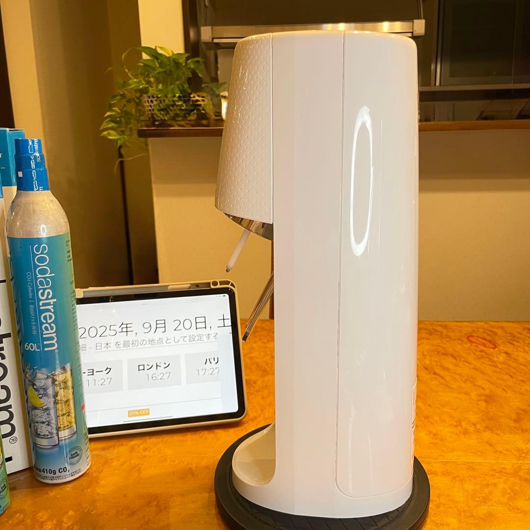 ほぼ新品ソーダストリーム スピリットW シリンダー2本 、未使用1Lボトル1本