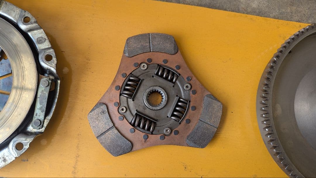 Sメタルクラッチ　軽量フラホ　カバー アルトワークス、ラパン、ワゴンRなど