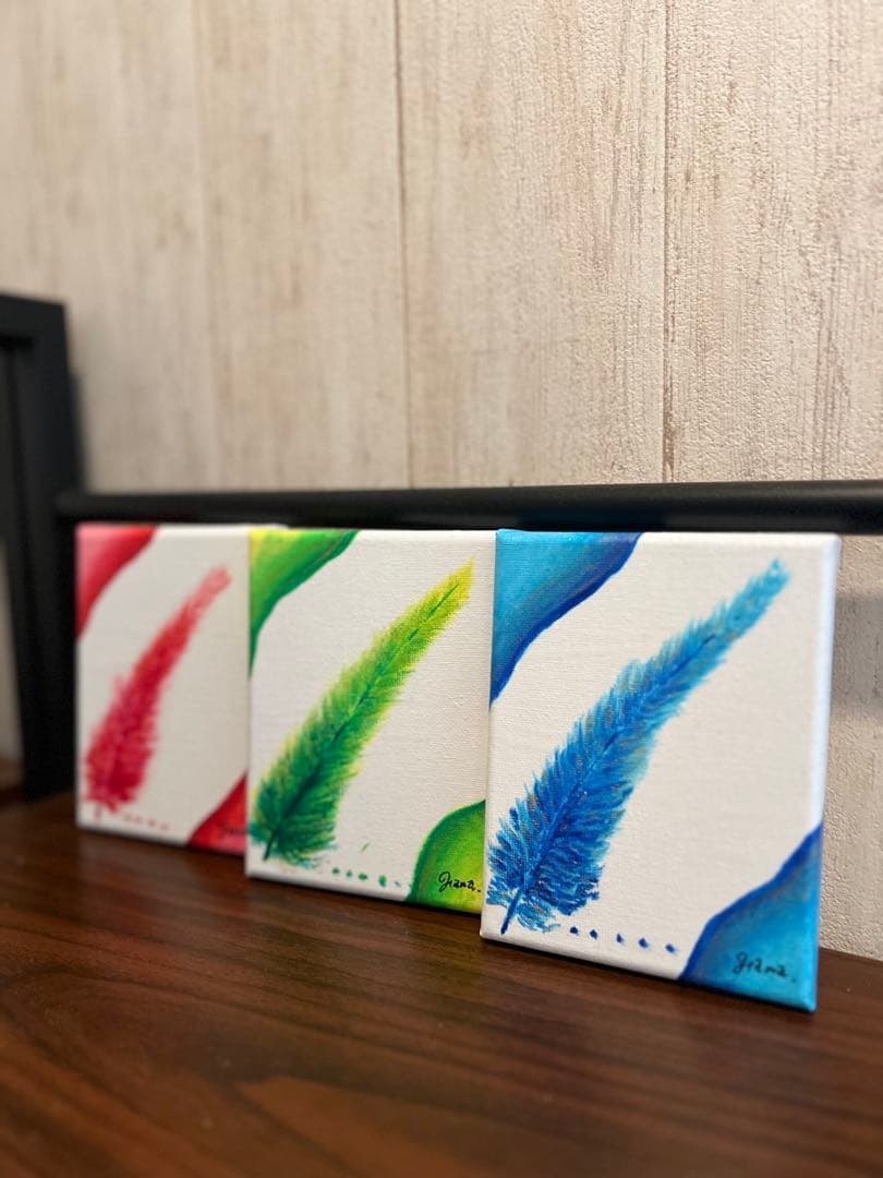 [タカさん専用ページ]羽根のアクリル画セット（赤・緑・青）