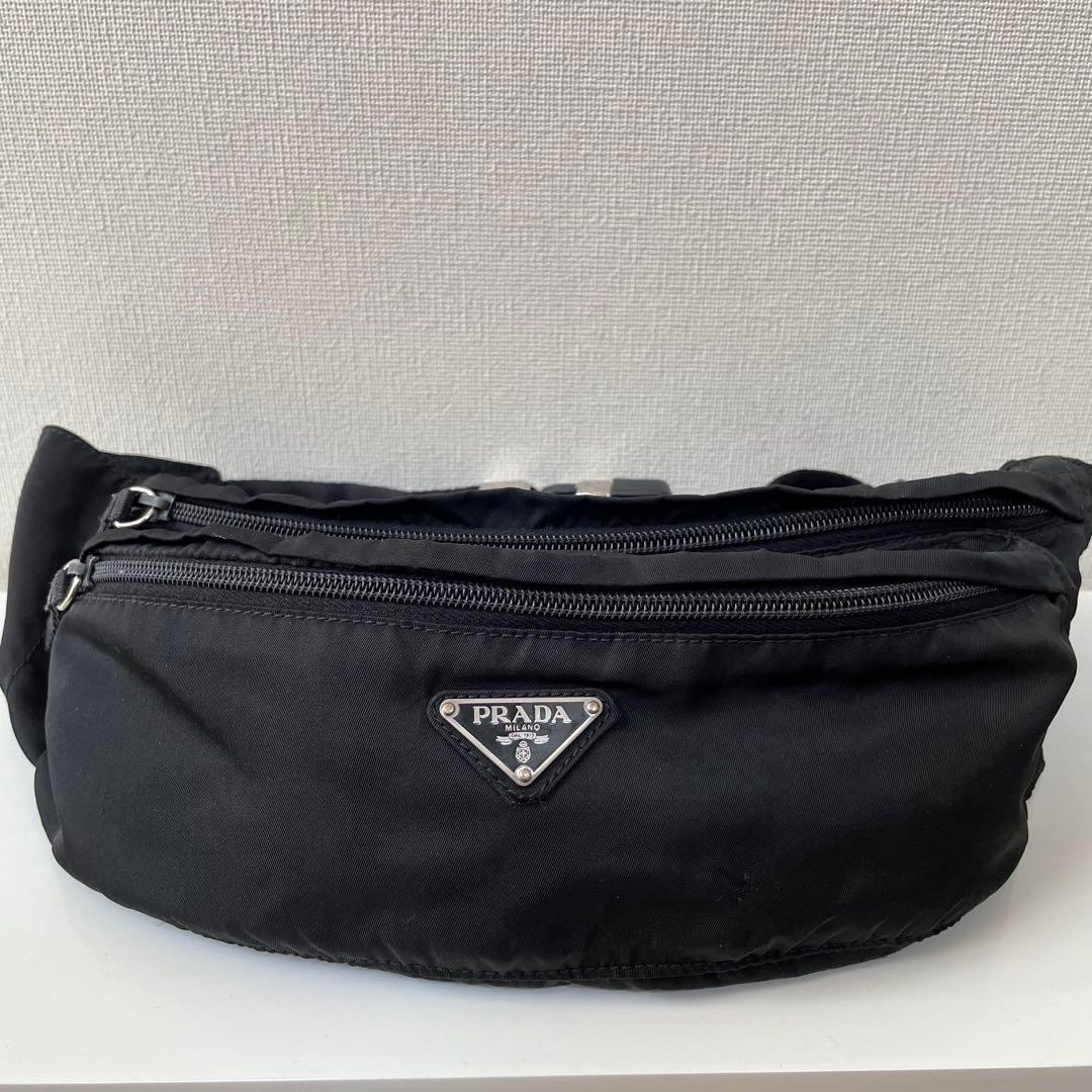 PRADA ブラック ボディバッグ 黒 ナイロン ウエストポーチ　プラダ
