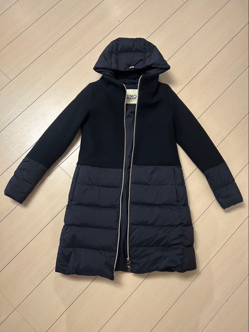 Herno フード付きロングダウンジャケット