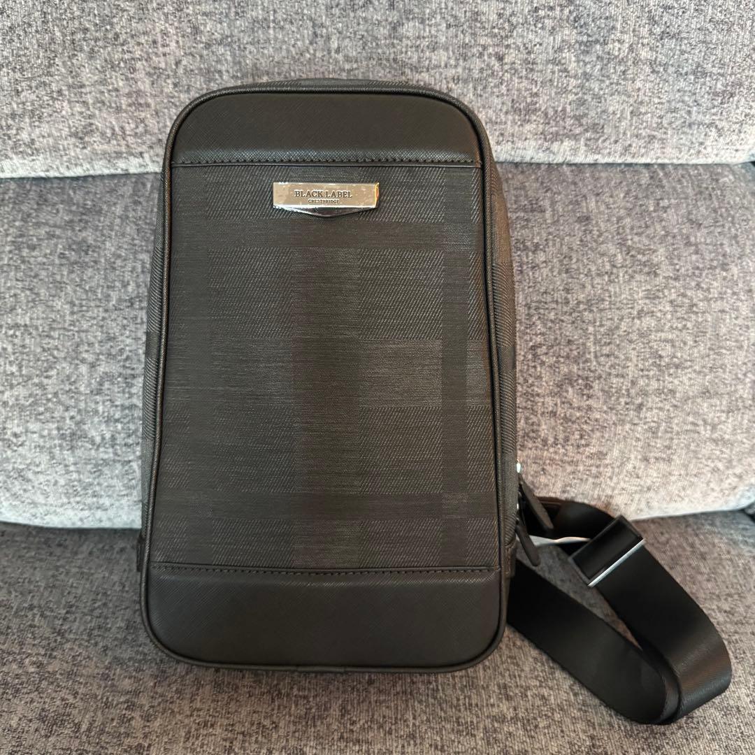 【新品】ブラックレーベル クレストブリッジ BLチェック レザー切換ボディバッグ