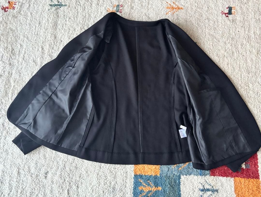 大きいサイズ　3点セット　ノーカラーパンツスーツ　セットアップ　ニッセン　黒