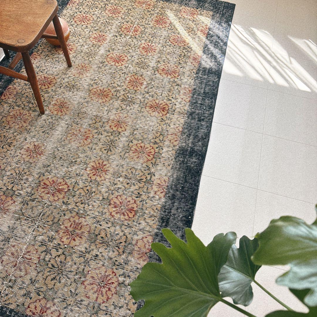 ハト 　トルコ　ヴィンテージラグ　ボタニカル　ネイビーフレーム