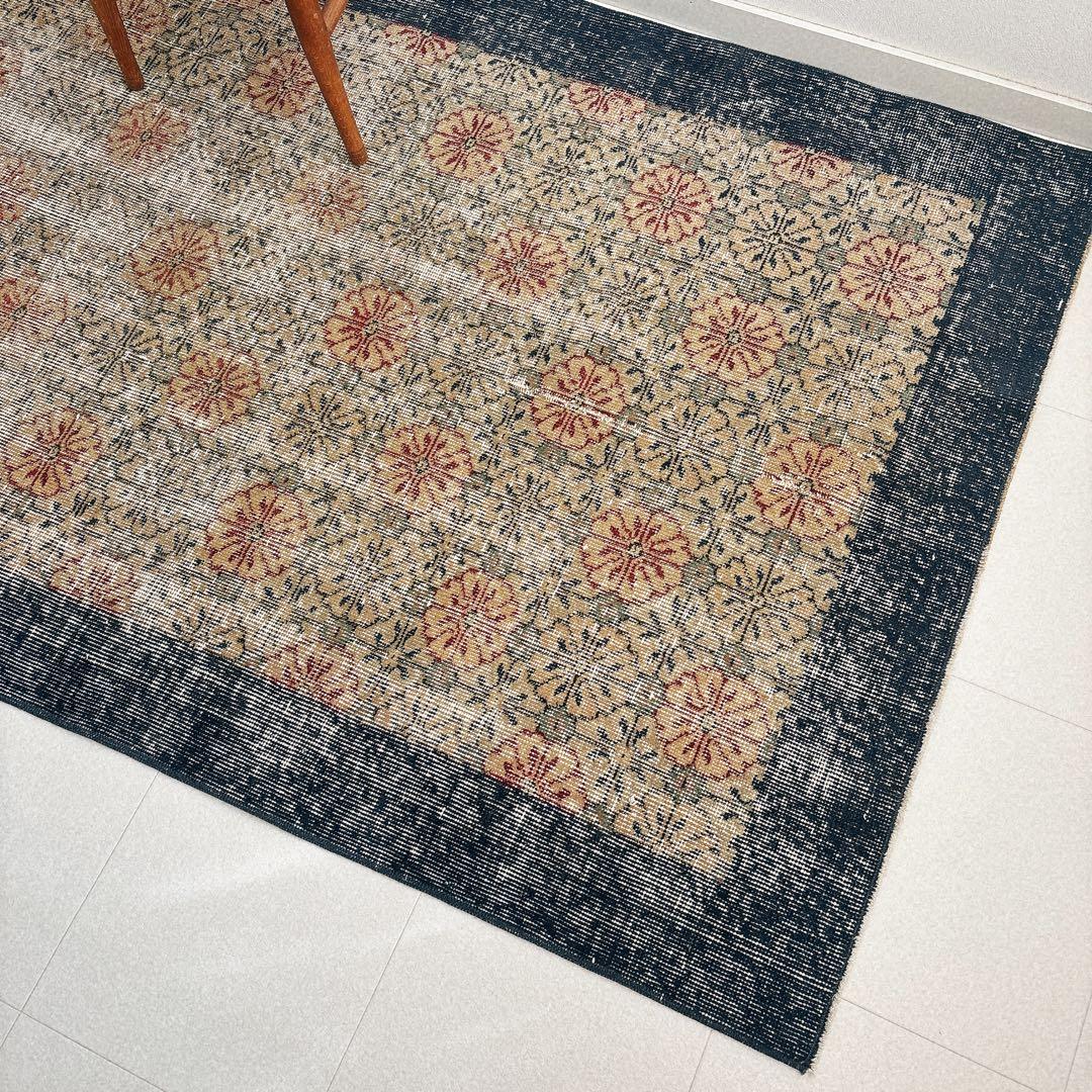 ハト 　トルコ　ヴィンテージラグ　ボタニカル　ネイビーフレーム