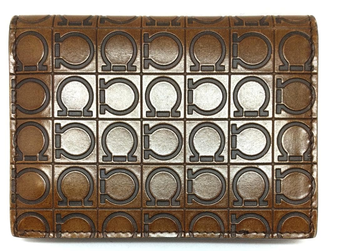 サルヴァトーレフェラガモ カードケース 名刺入 レザー 中古品 (59016)