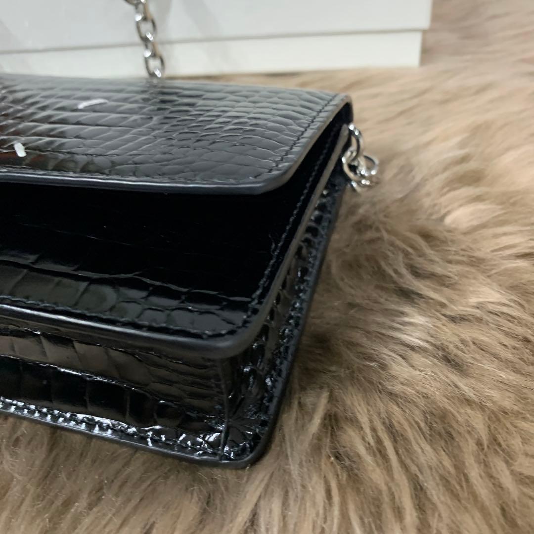 メゾンマルジェラ　エナメルレザー クロコダイル型押し 長財布