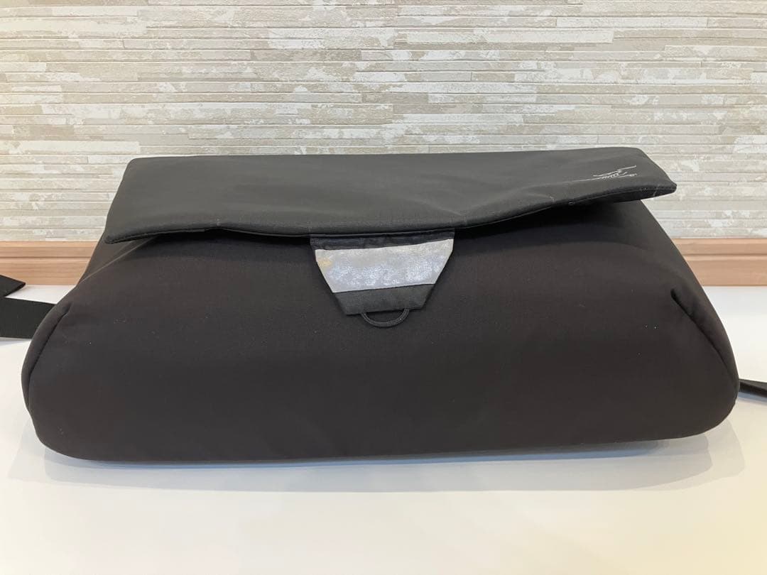 なな ARC'TERYX Fyx 13メッセンジャーバッグ　フィックス