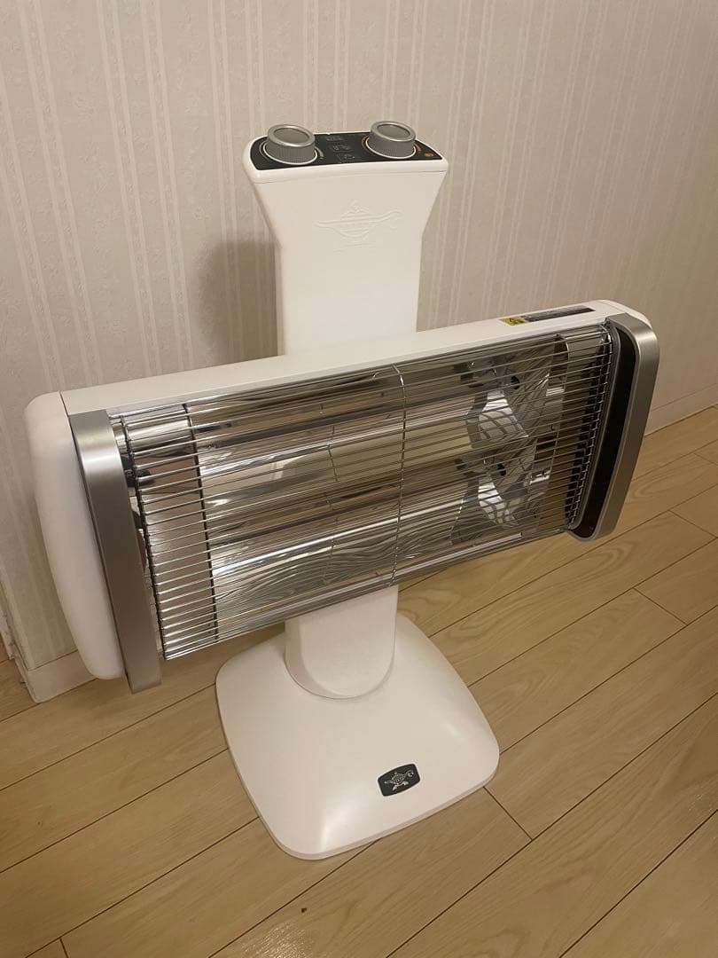 エリカ　アラジン Aladdin 遠赤グラファイトヒーター2024製