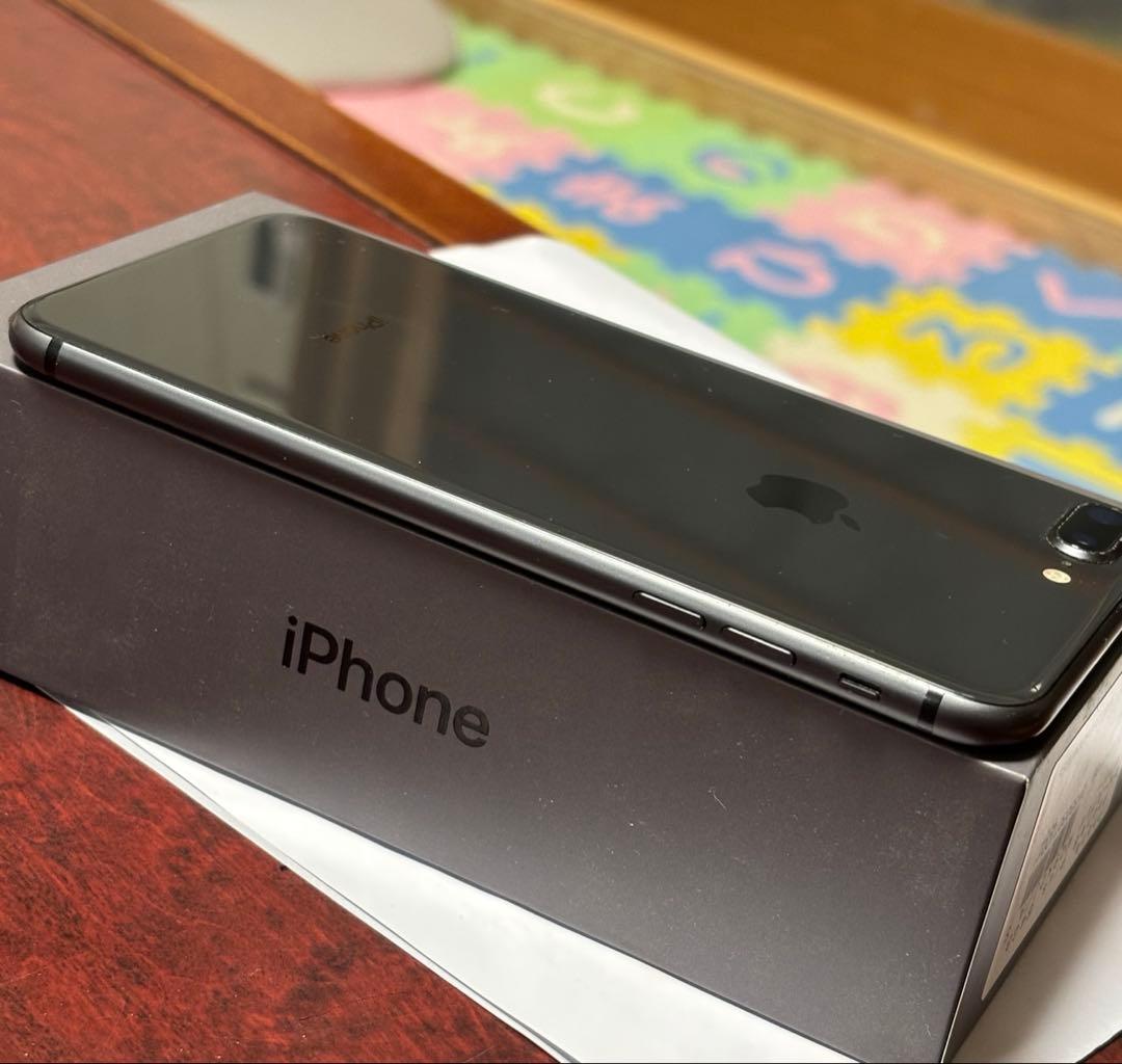 iphone8 plus 64gb simフリー