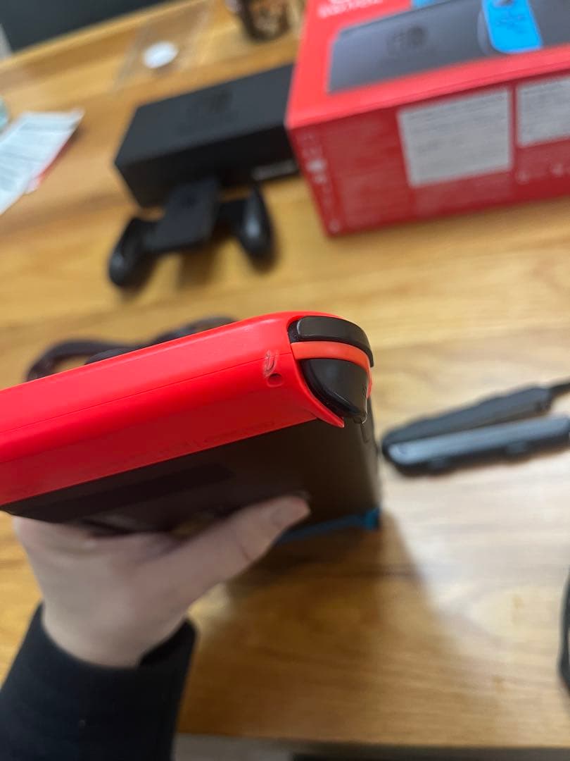 １年半使用Nintendo Switch ニンテンドースイッチ 本体 箱付き