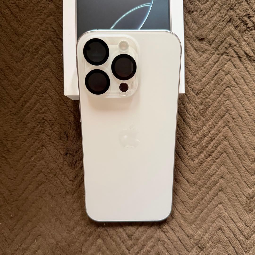【美品】iPhone 16 Pro 128GB ホワイトチタニウム SIMフリー
