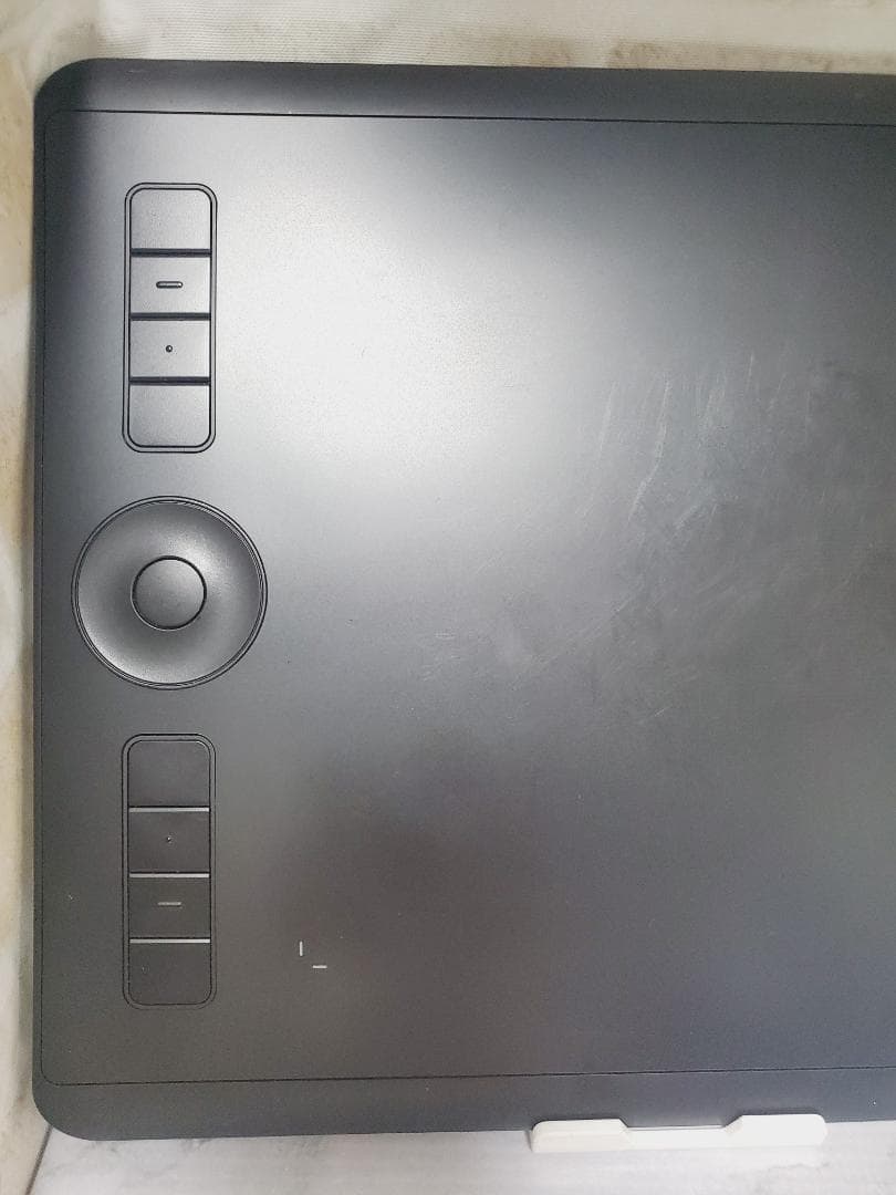 【RR22】Wacom Intuos Pro PTH-660 ペンタブ