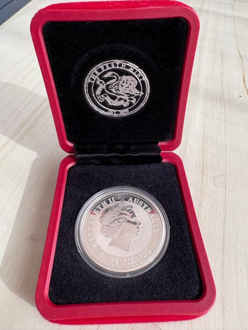 純銀999 1/2oz オーストラリア記念銀貨　エリザベ女王　50セント