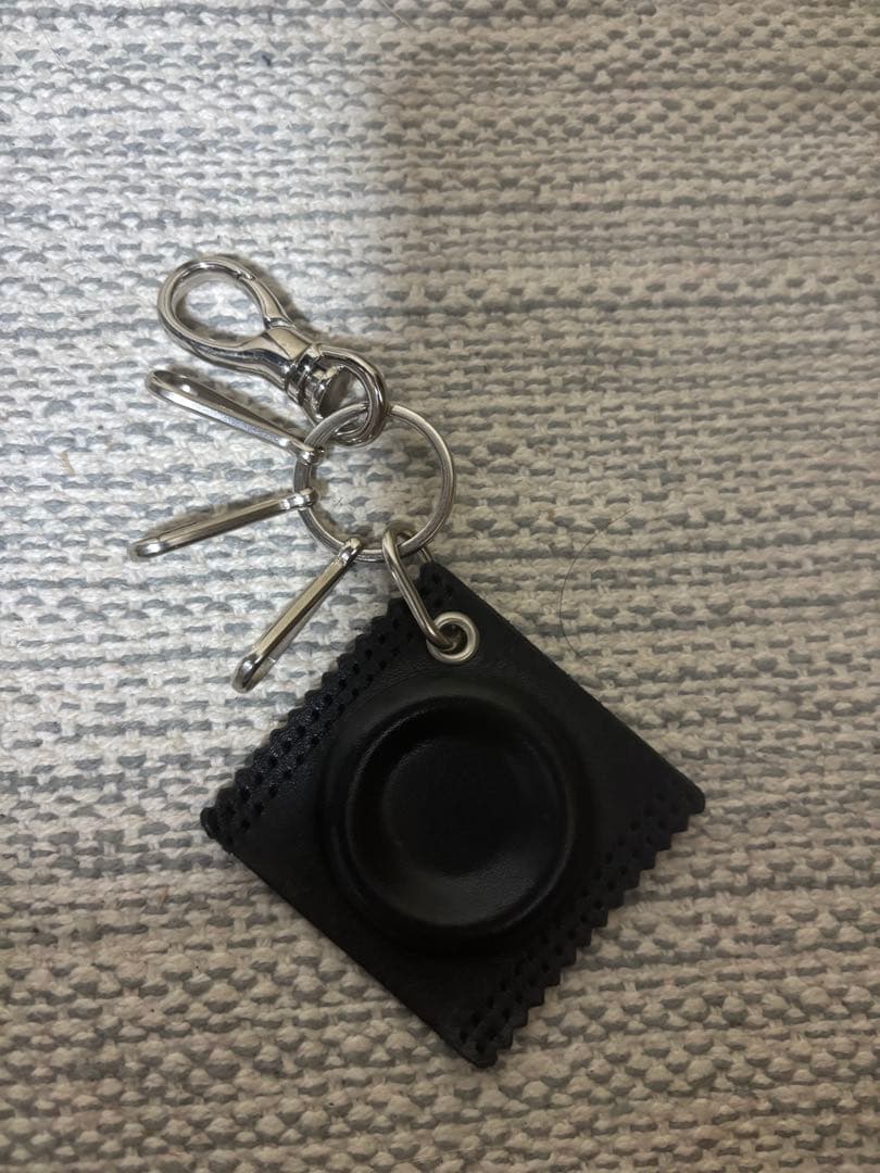 SKINTOKYO コンドームキーホルダーキーリング 新品未使用 牛革