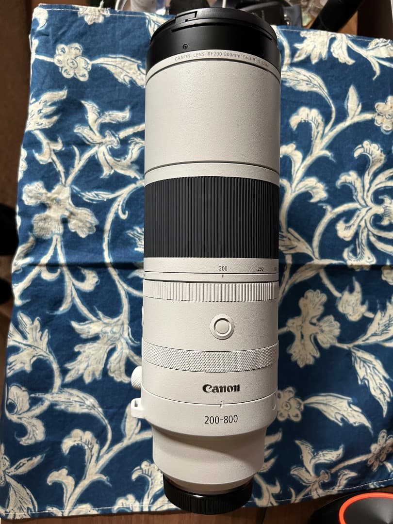 Canon RF 200-800mm レンズ