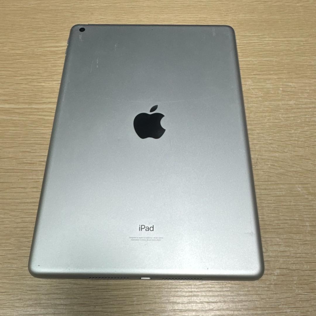 ★Apple　iPad　第9世代　A2602　NK2L3J/A　64GB