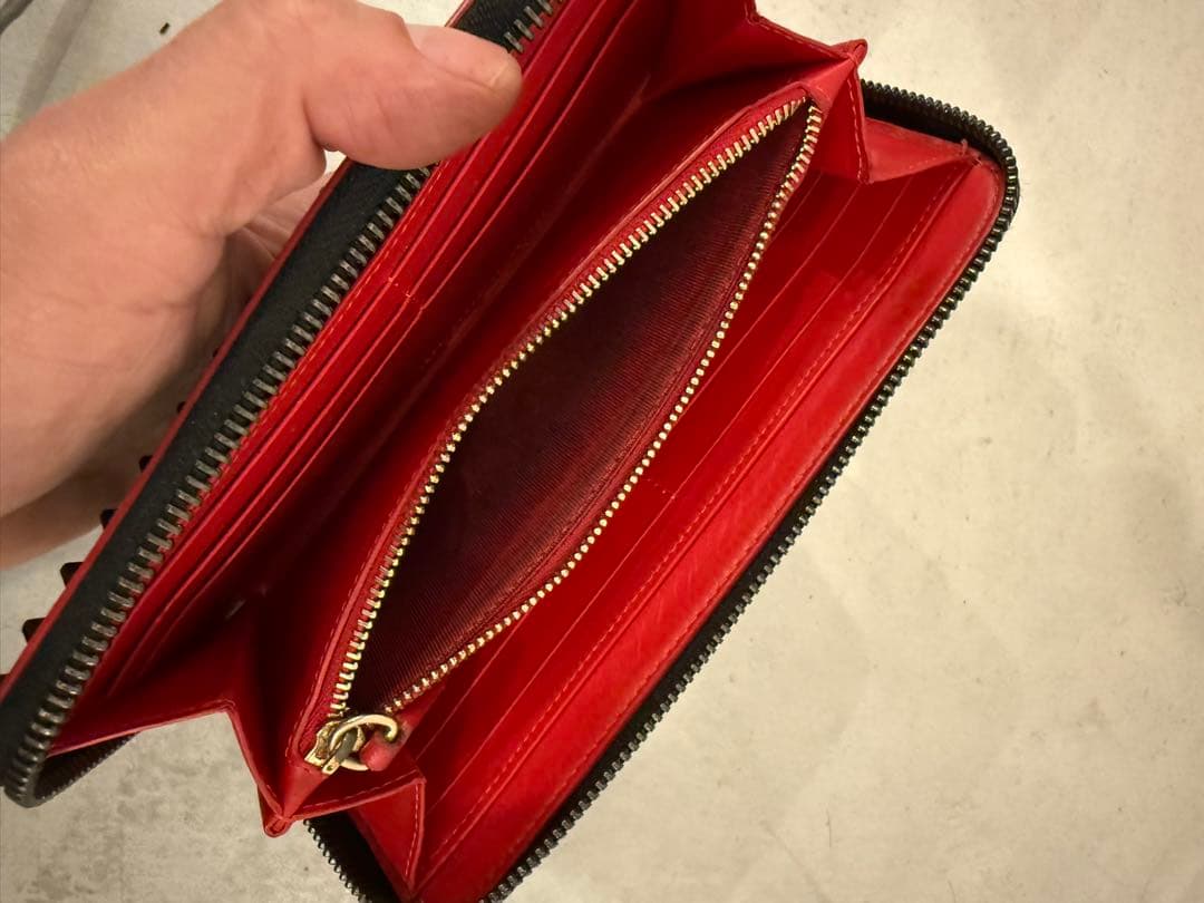 クリスチャンルブタン