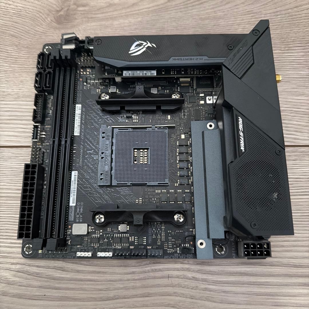 ASUS ROG STRIX B550-I GAMING マザーボード