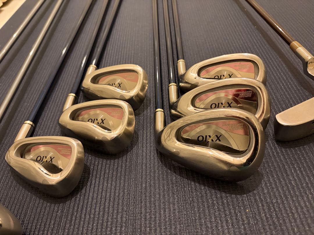 レディース 初心者用フルセット（新品ゴルフバッグ付き）　ゼクシオ　プロギア