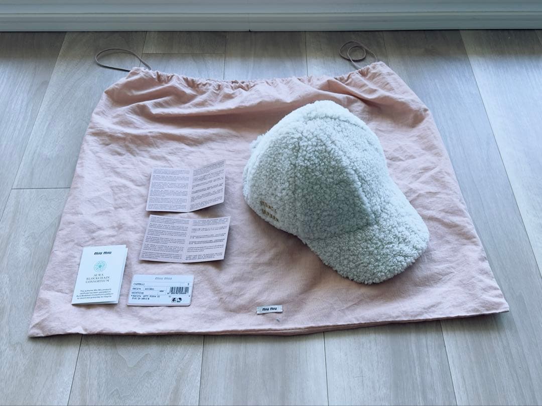 ⭐︎未使用⭐︎ miumiu エコシアリングキャップ