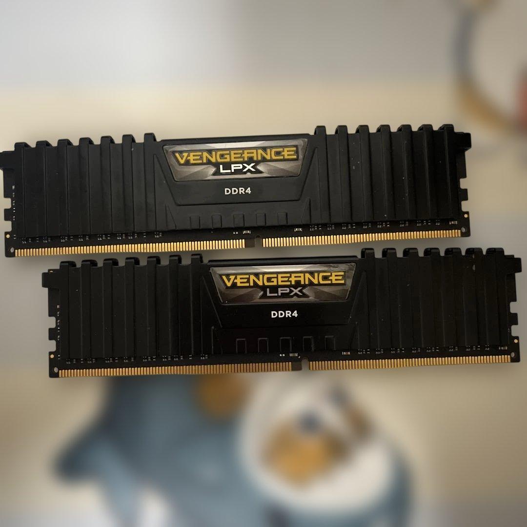メモリー CORSAIR Vengeance LPX DDR4 (2x16GB)