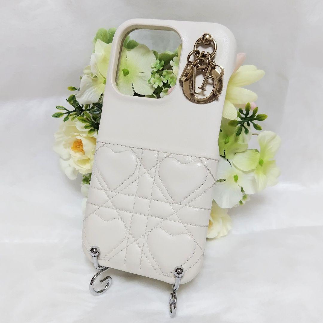 激レア極美品✨ディオール♡iPhone15Proスマホケース　ハートカナージュ白