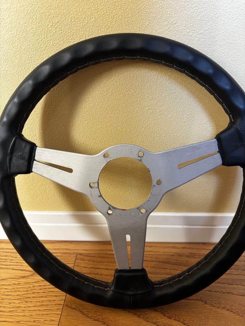 Nardi ステアリングホイール本体　33パイ 3本スポーク