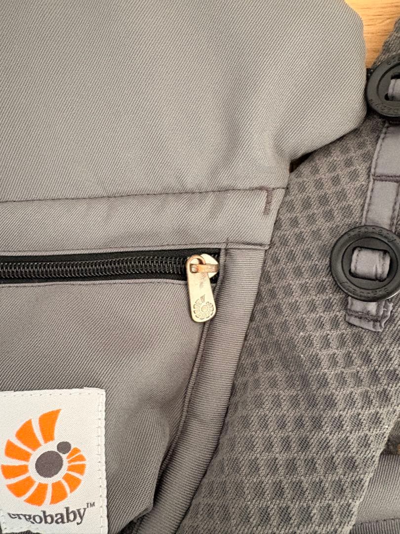 エルゴベビー　オムニブリーズ　グラファイトグレイ