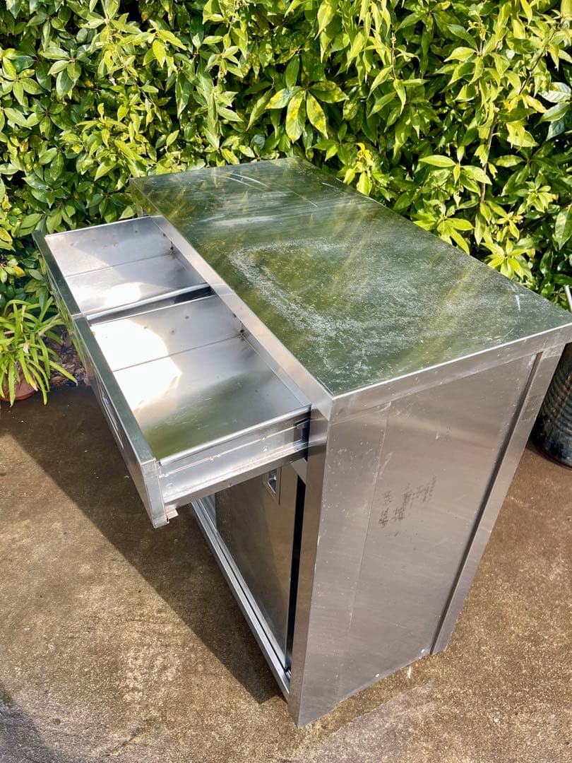 ステンレスは引き出し付きキャビネット　食器棚　作業台　890×450×1050