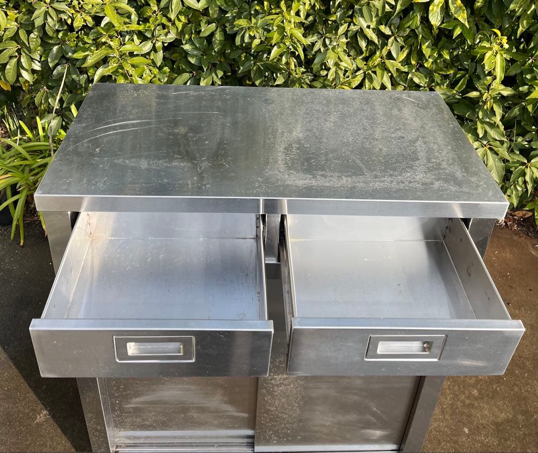 ステンレスは引き出し付きキャビネット　食器棚　作業台　890×450×1050